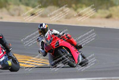 media/Oct-03-2022-Moto Forza (Mon) [[5f077a3730]]/Advanced Group/Session 2 (Turn 10)/